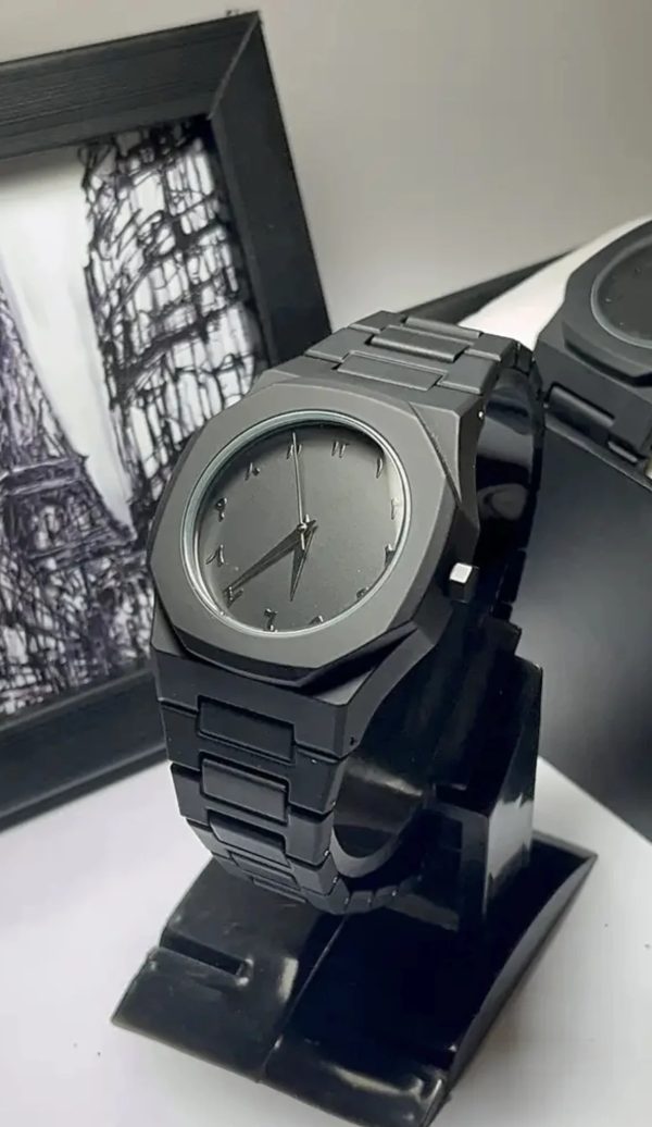 branded| Aura Qurtaz watch